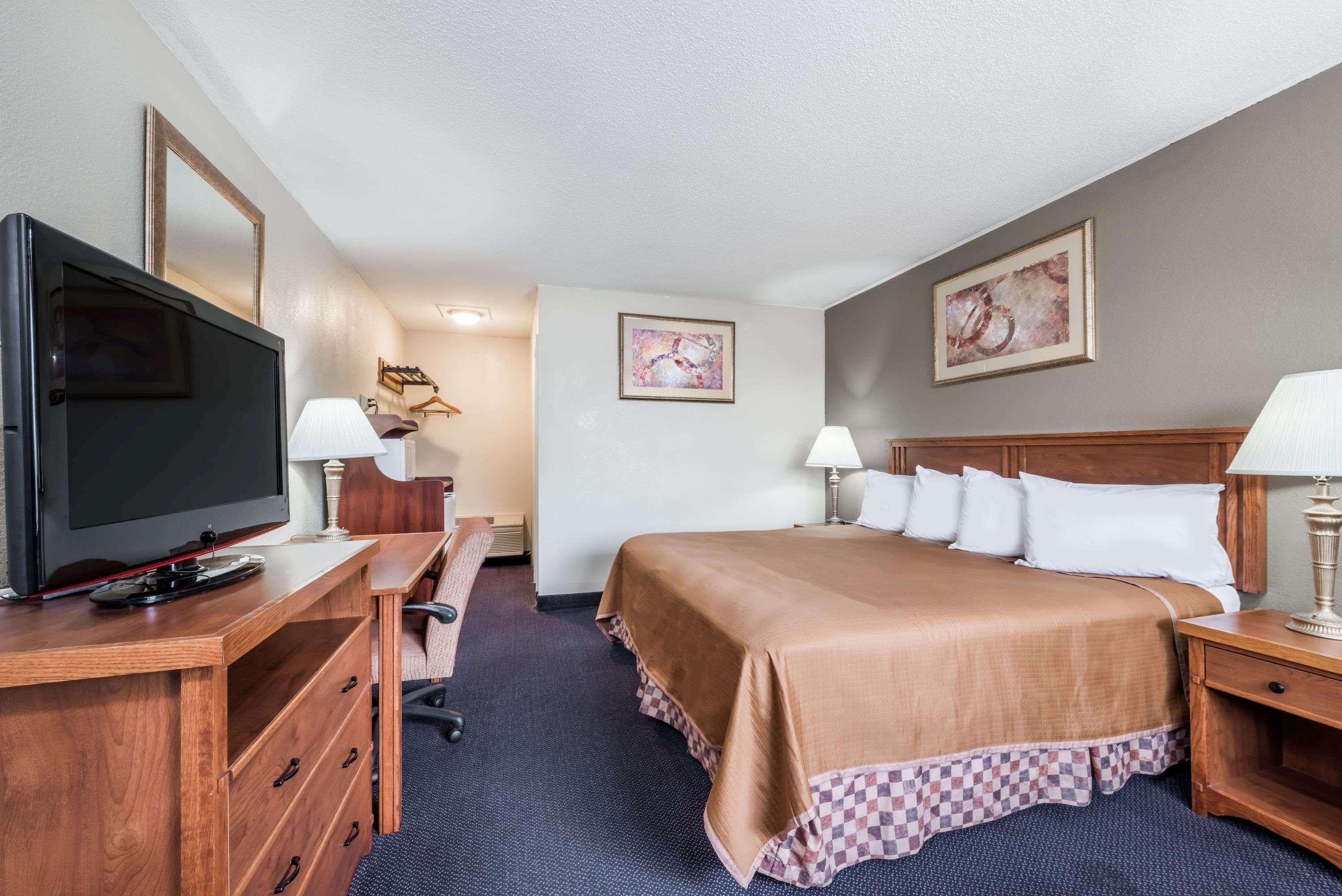 Red Carpet Inn Lancaster Millersville 외부 사진