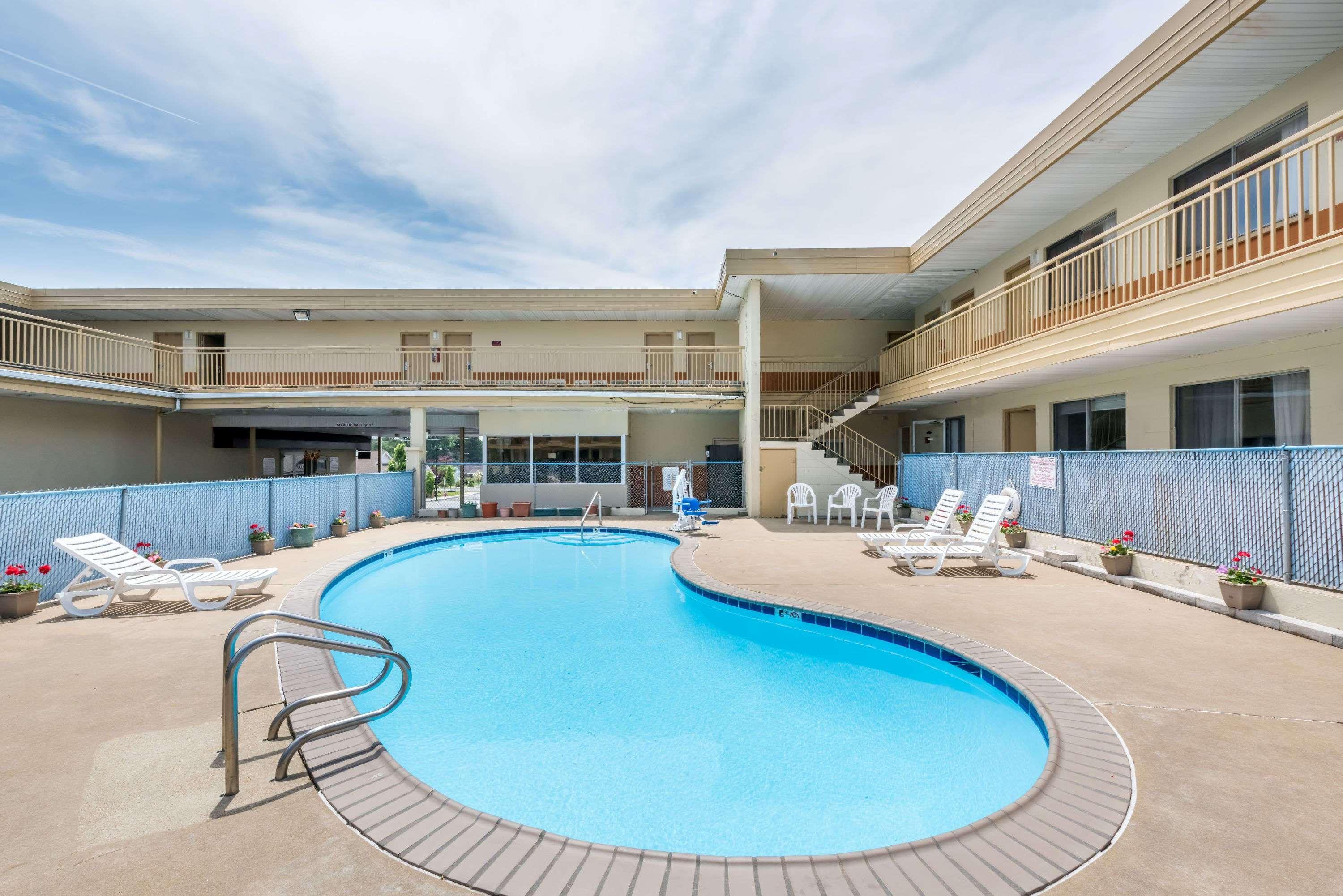 Red Carpet Inn Lancaster Millersville 외부 사진