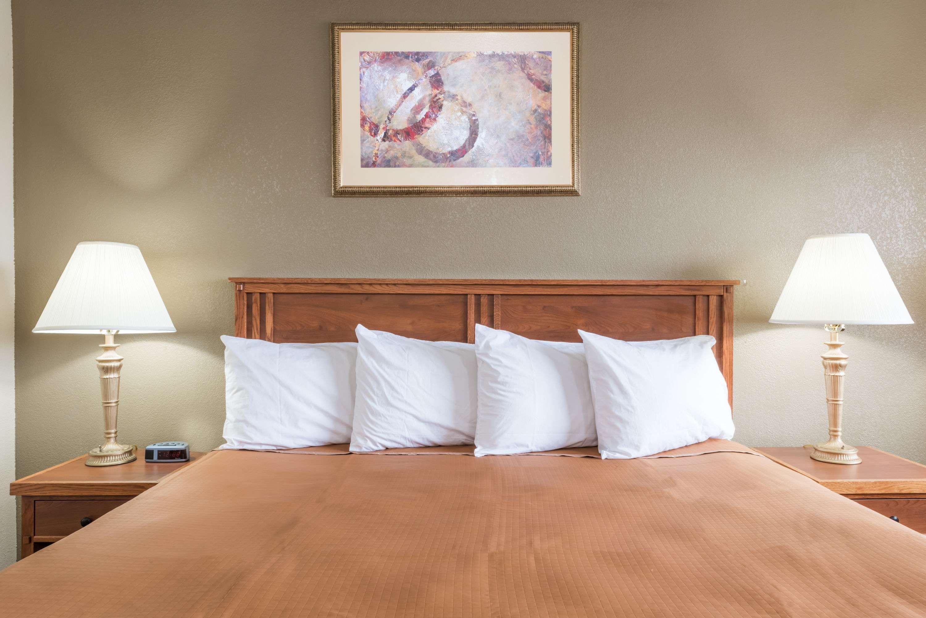 Red Carpet Inn Lancaster Millersville 외부 사진