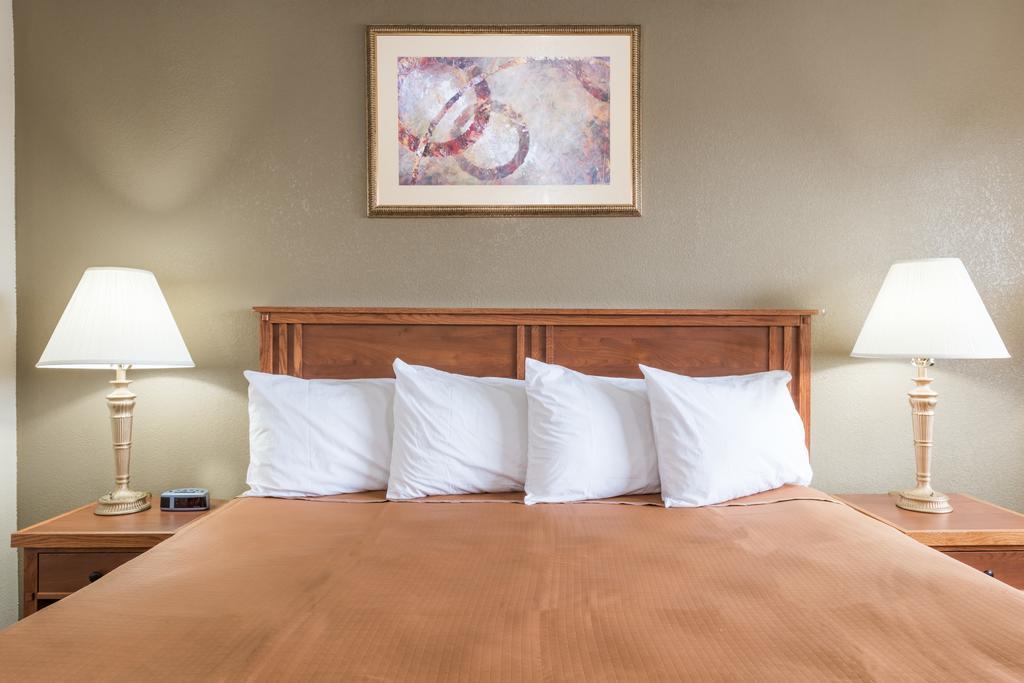 Red Carpet Inn Lancaster Millersville 외부 사진