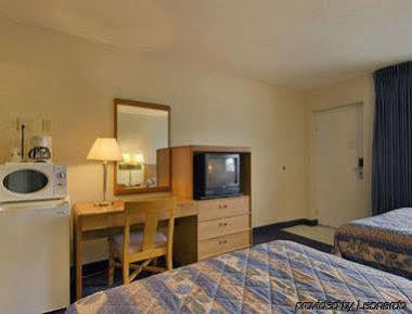 Red Carpet Inn Lancaster Millersville 외부 사진